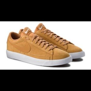 Nike Blazer Low Suede Sneakers in Desert Ochre Size 8